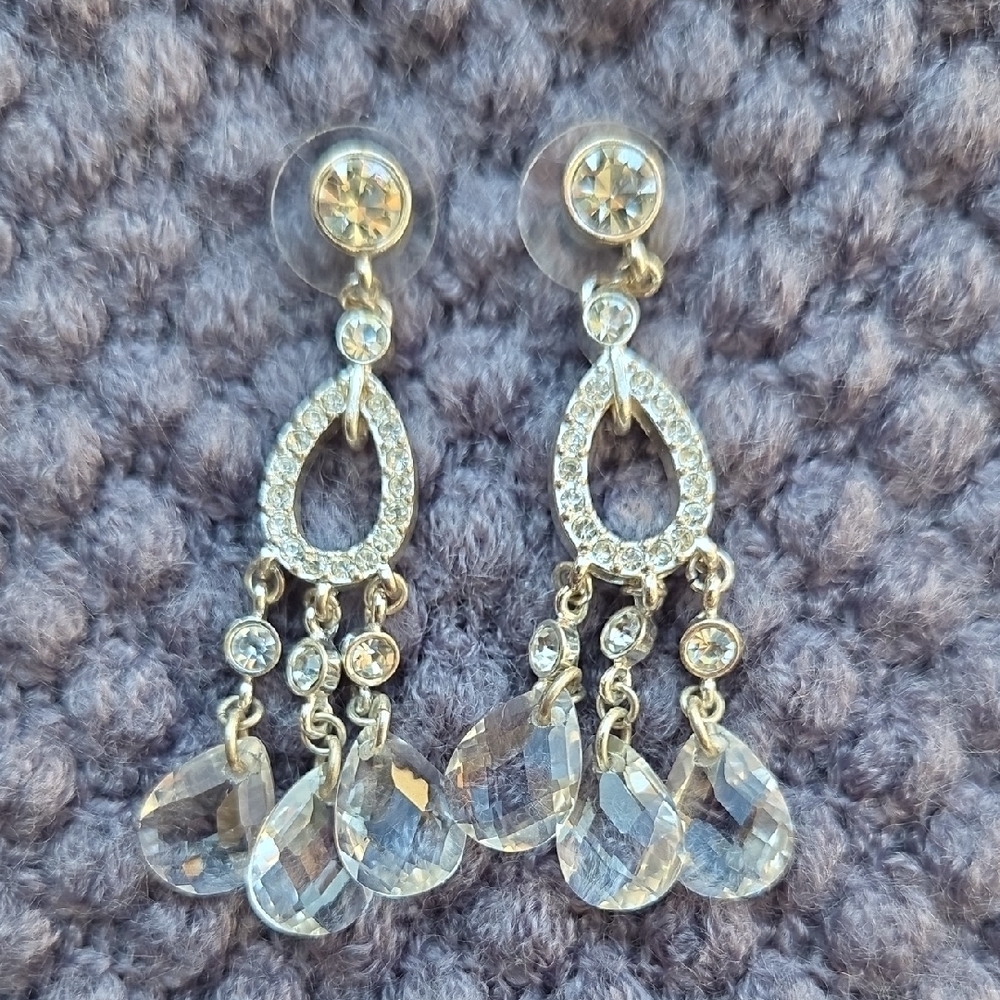 Elegant Crystal Drop Earrings
